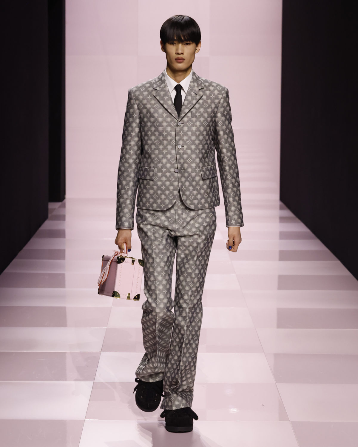 Louis Vuitton Presents Its New Men's Fall-Winter 2025 Collection