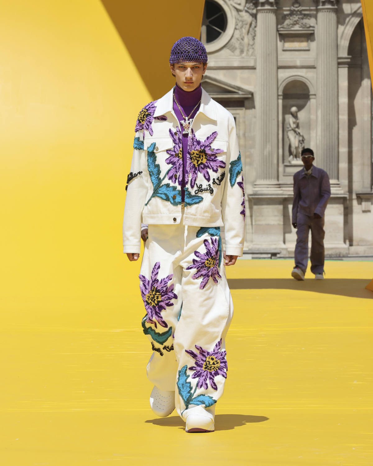 Louis Vuitton: Louis Vuitton Presents Its New Men's Collection Pre-Spring  2023: Louis Vuitton Snow - Luxferity