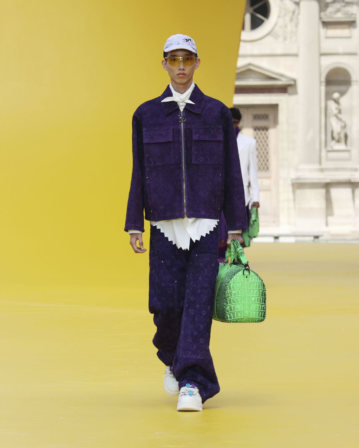 Louis Vuitton: Louis Vuitton Presents Its New Spring-Summer 2023 Men's  Collection: Collection ∞ - Luxferity