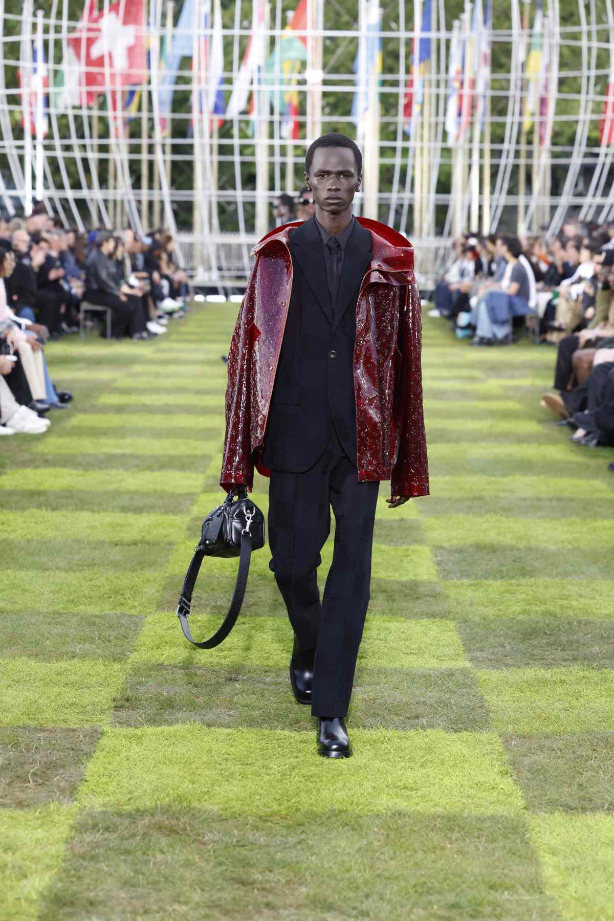 Louis Vuitton Presents Its New Spring-Summer 2025 Men’s Collection: Le Monde Est À Vous