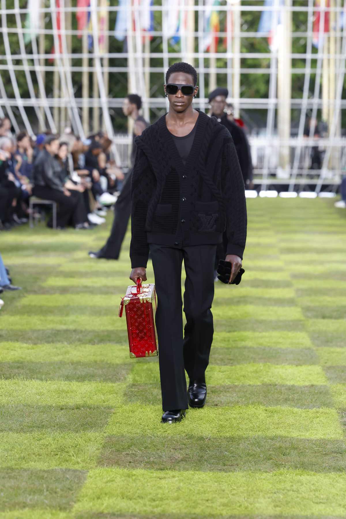 Louis Vuitton Presents Its New Spring-Summer 2025 Men’s Collection: Le Monde Est À Vous