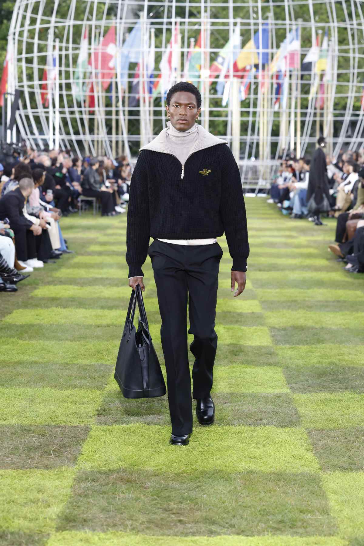 Louis Vuitton Presents Its New Spring-Summer 2025 Men’s Collection: Le Monde Est À Vous