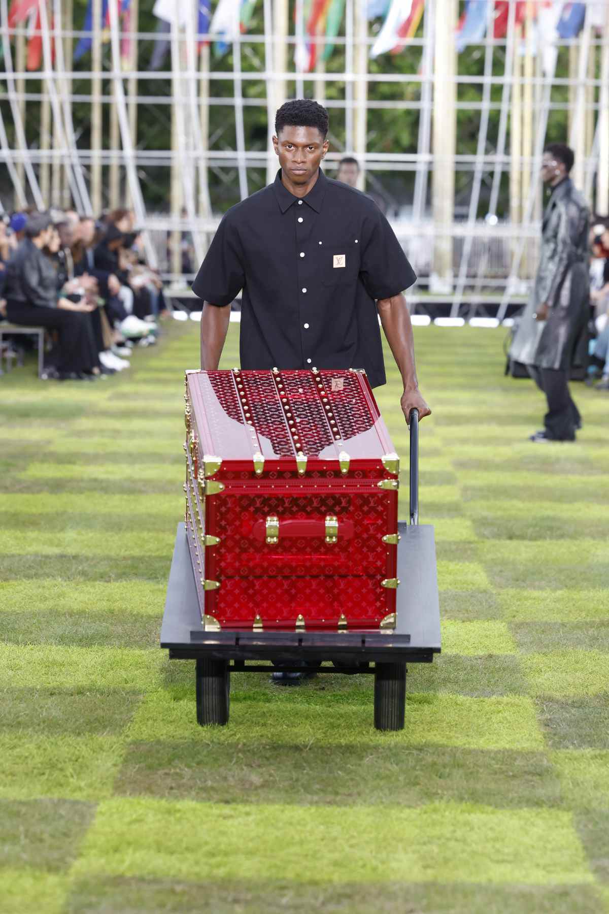 Louis Vuitton Presents Its New Spring-Summer 2025 Men’s Collection: Le Monde Est À Vous