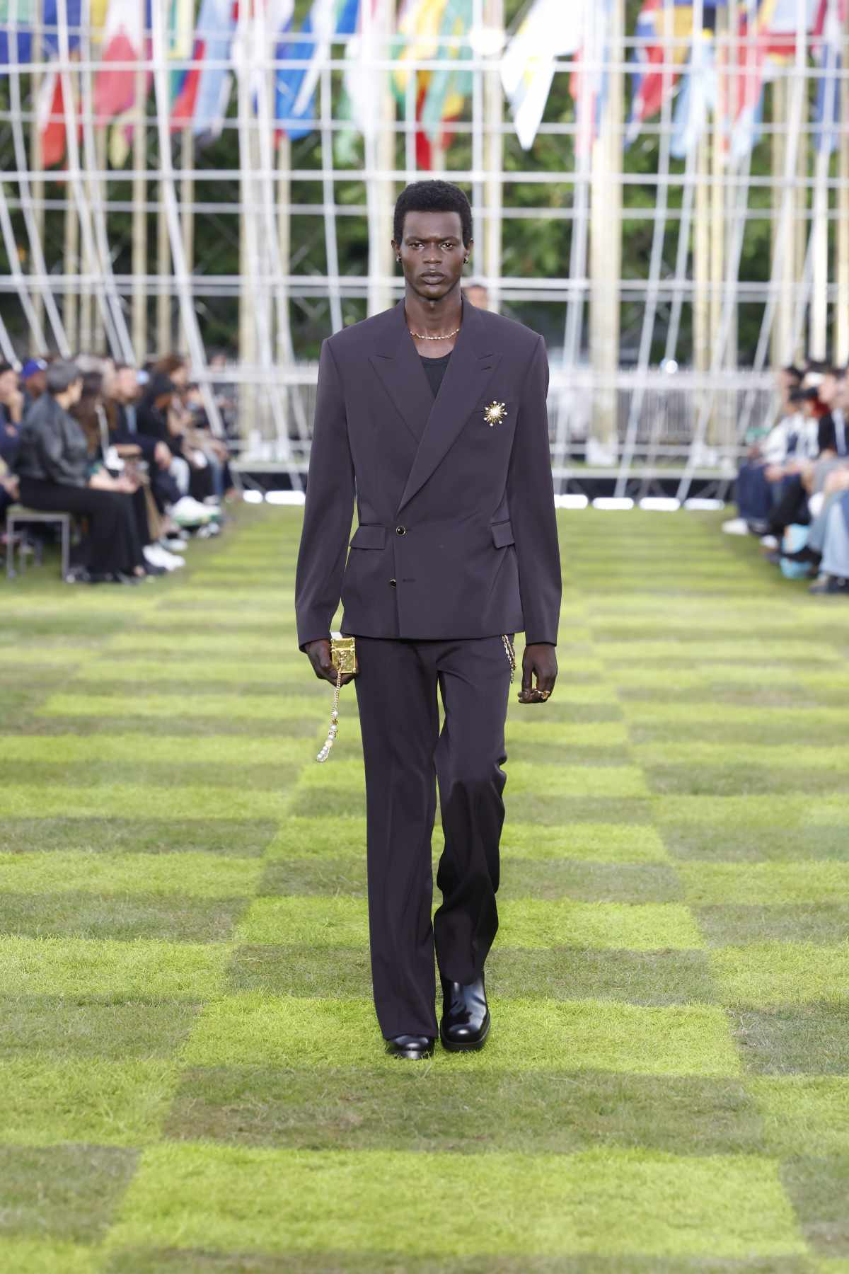 Louis Vuitton Presents Its New Spring-Summer 2025 Men’s Collection: Le Monde Est À Vous