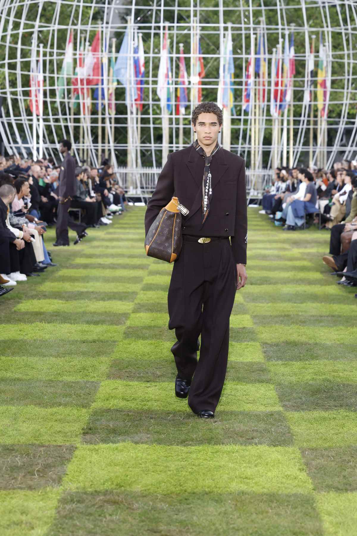 Louis Vuitton Presents Its New Spring-Summer 2025 Men’s Collection: Le Monde Est À Vous