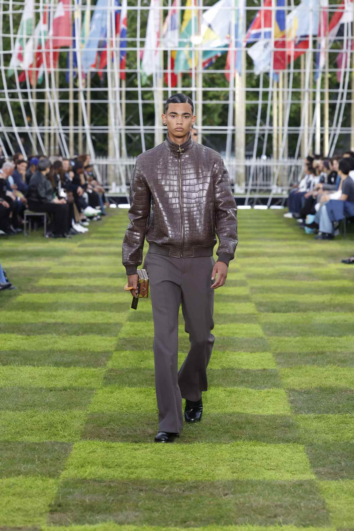 Louis Vuitton Presents Its New Spring-Summer 2025 Men’s Collection: Le Monde Est À Vous