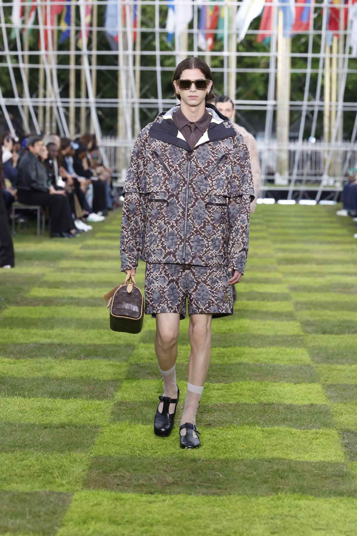 Louis Vuitton Presents Its New Spring-Summer 2025 Men’s Collection: Le Monde Est À Vous