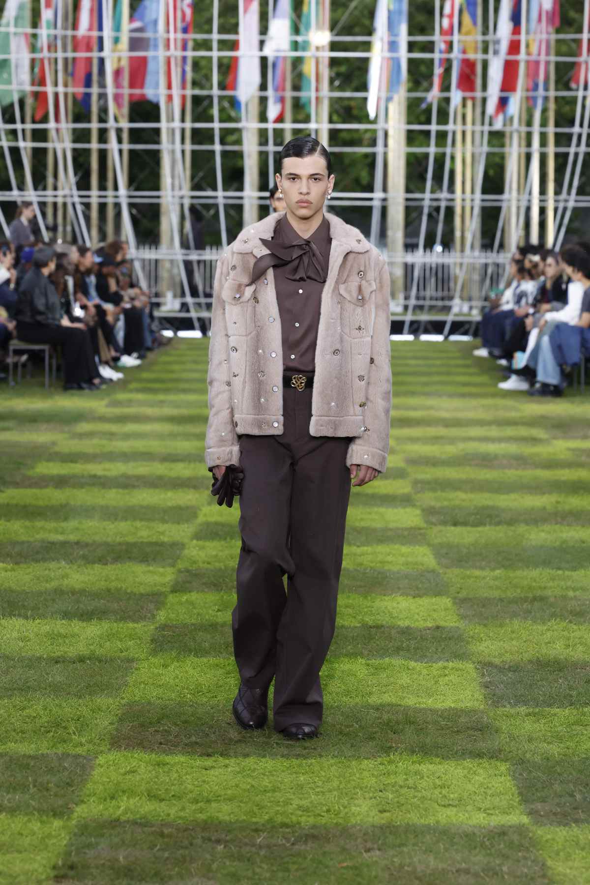 Louis Vuitton Presents Its New Spring-Summer 2025 Men’s Collection: Le Monde Est À Vous