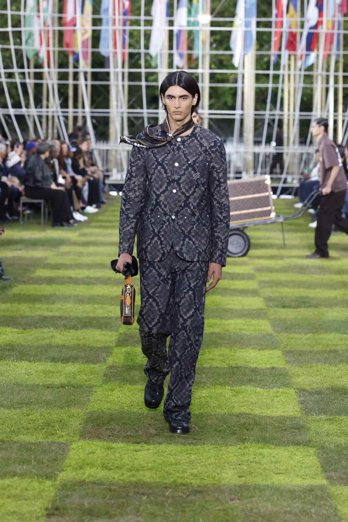 Louis Vuitton Presents Its New Spring-Summer 2025 Men’s Collection: Le Monde Est À Vous