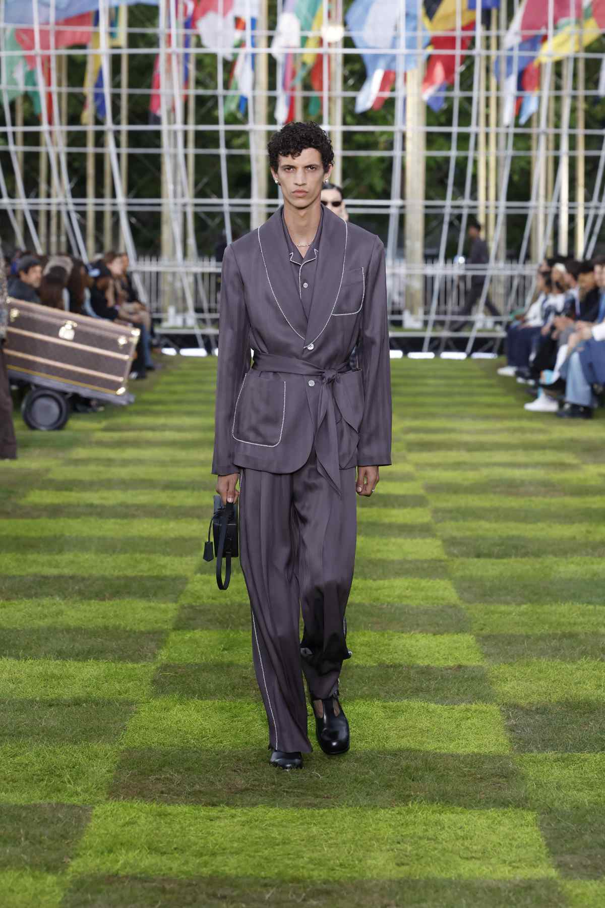 Louis Vuitton Presents Its New Spring-Summer 2025 Men’s Collection: Le Monde Est À Vous