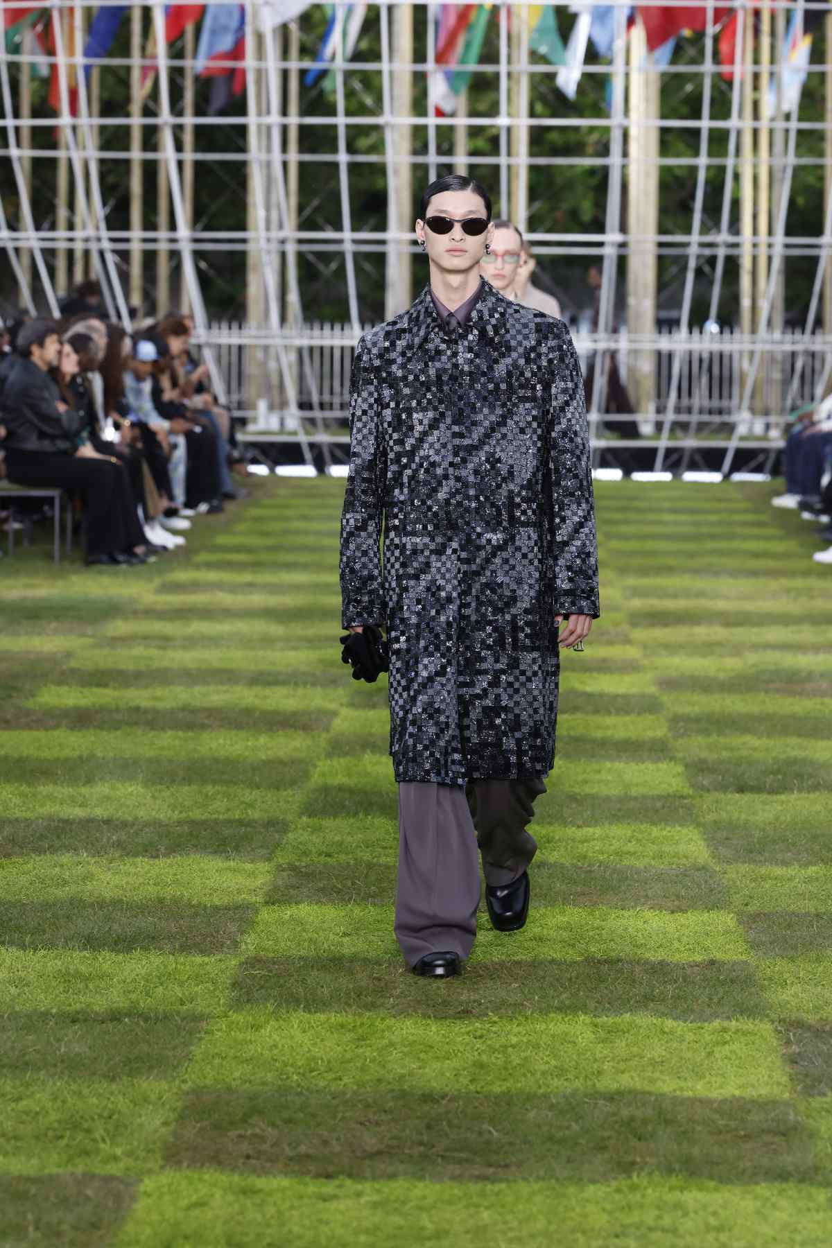 Louis Vuitton Presents Its New Spring-Summer 2025 Men’s Collection: Le Monde Est À Vous