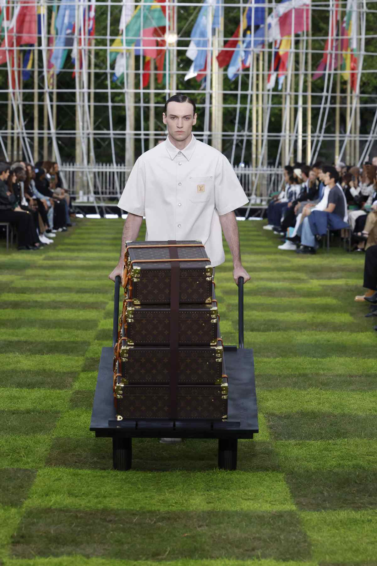 Louis Vuitton Presents Its New Spring-Summer 2025 Men’s Collection: Le Monde Est À Vous