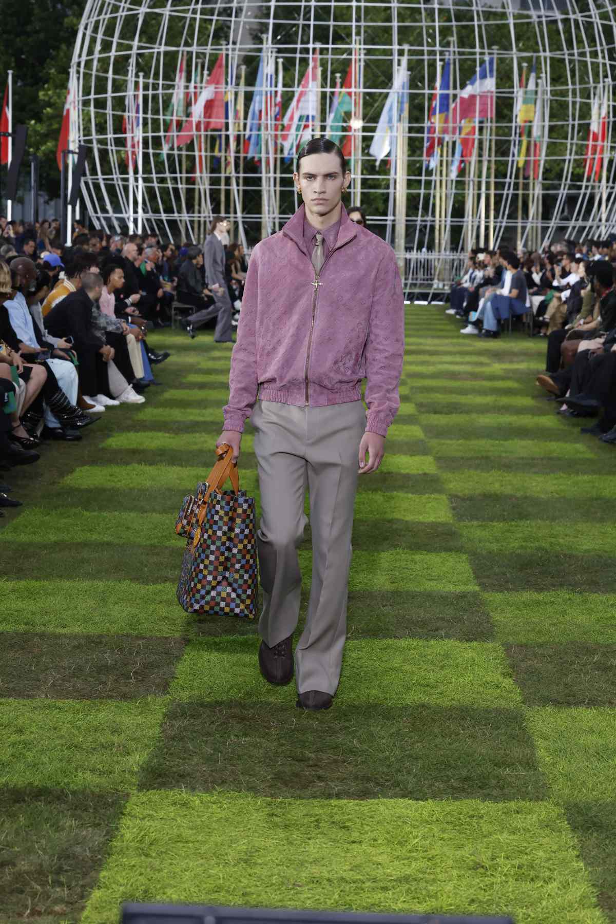 Louis Vuitton Presents Its New Spring-Summer 2025 Men’s Collection: Le Monde Est À Vous