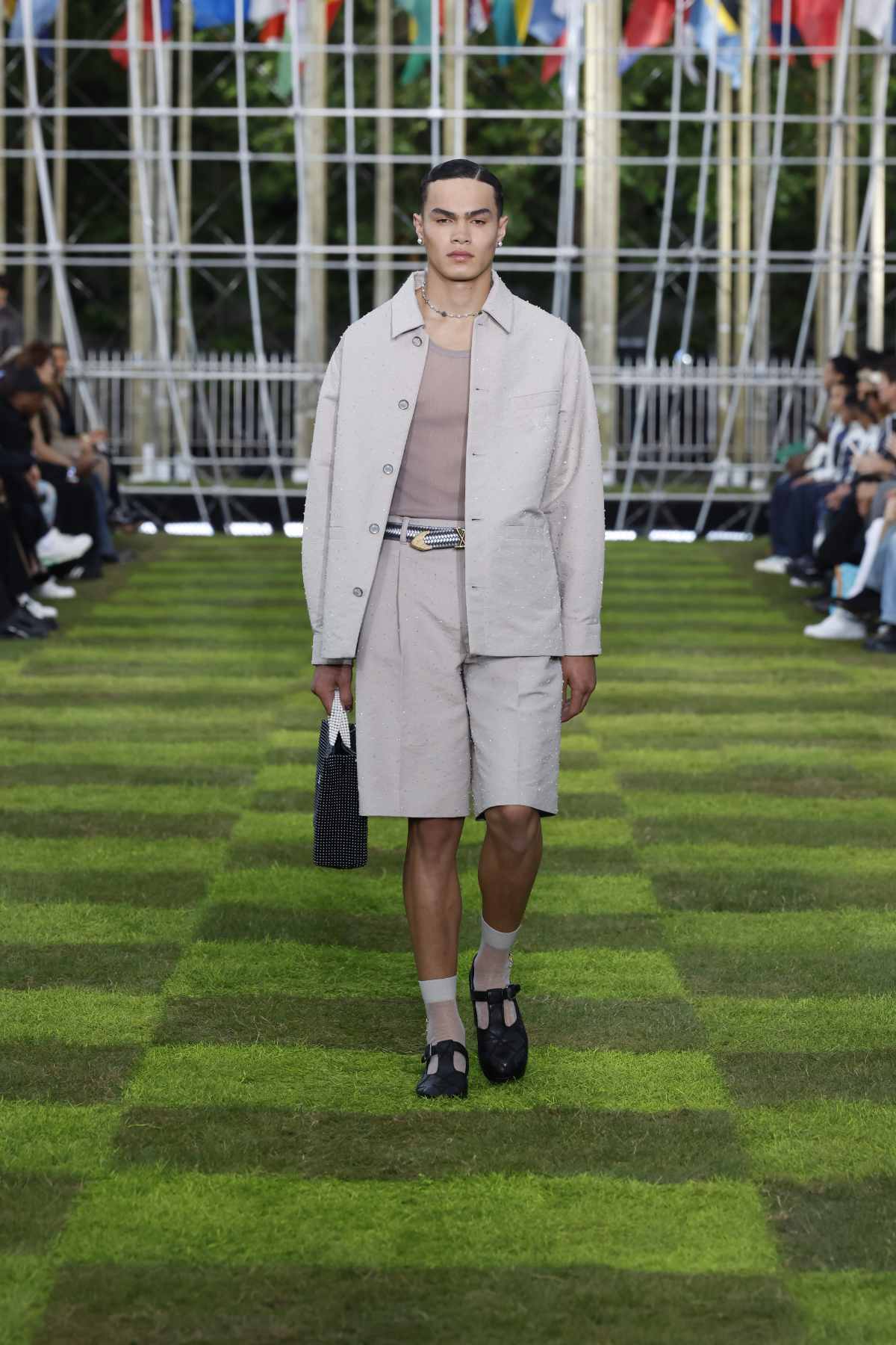 Louis Vuitton Presents Its New Spring-Summer 2025 Men’s Collection: Le Monde Est À Vous