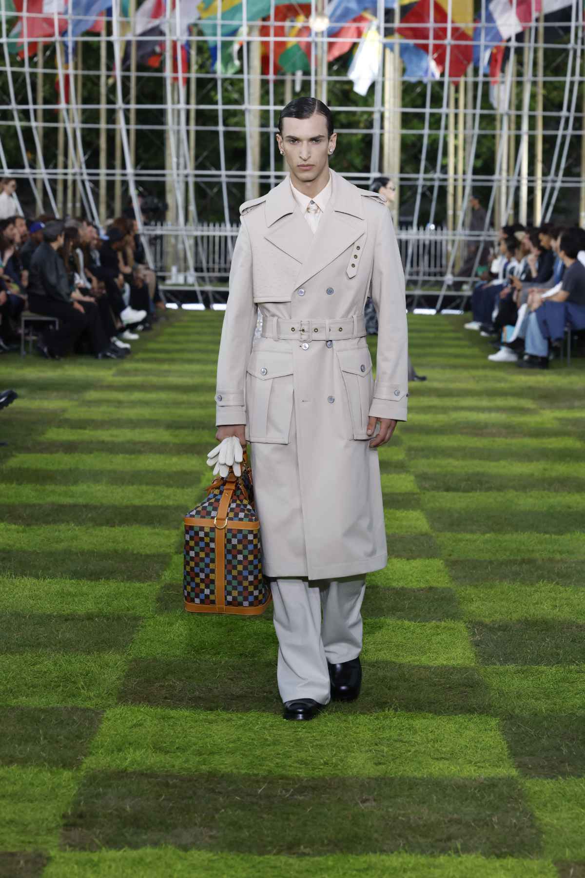 Louis Vuitton Presents Its New Spring-Summer 2025 Men’s Collection: Le Monde Est À Vous