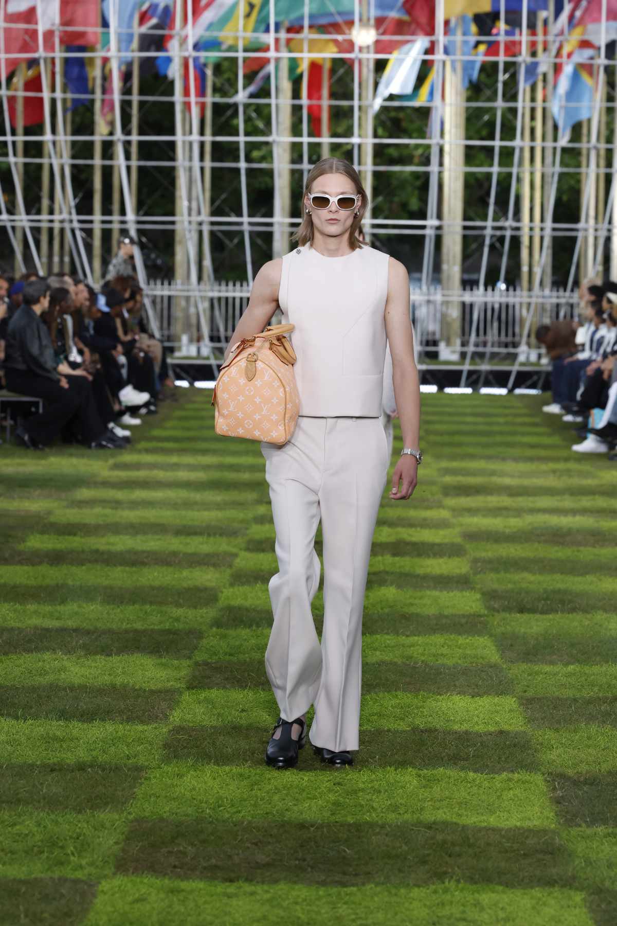 Louis Vuitton Presents Its New Spring-Summer 2025 Men’s Collection: Le Monde Est À Vous