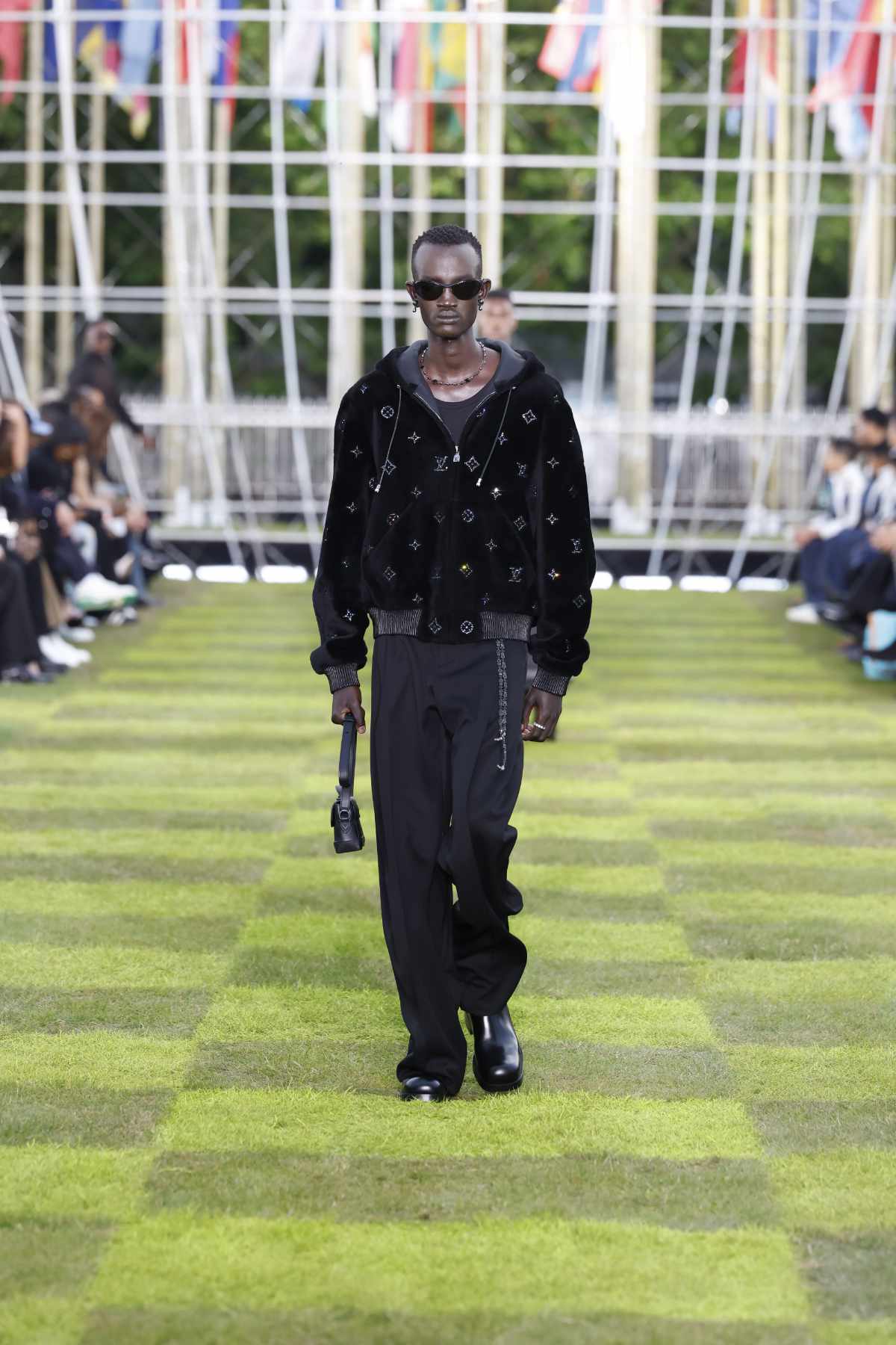 Louis Vuitton Presents Its New Spring-Summer 2025 Men’s Collection: Le Monde Est À Vous