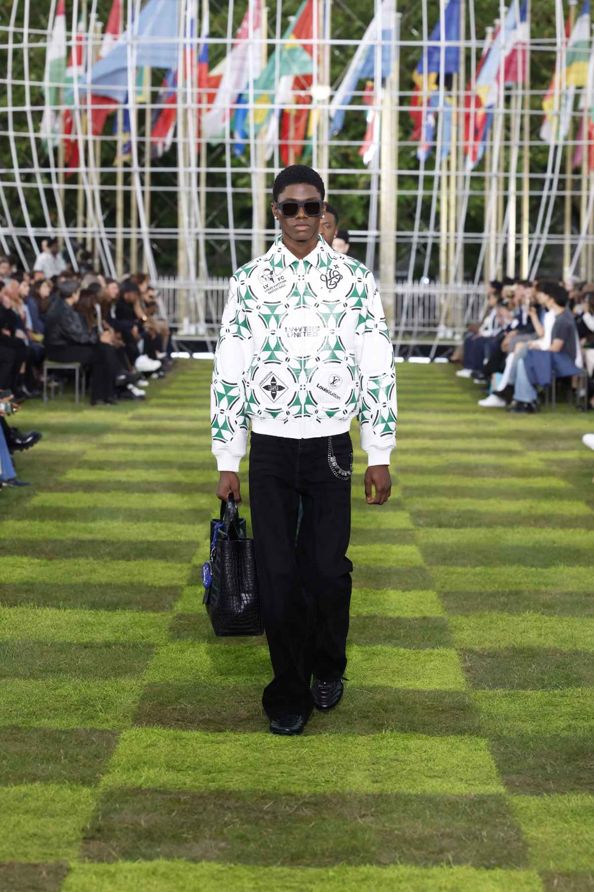 Louis Vuitton Presents Its New Spring-Summer 2025 Men’s Collection: Le Monde Est À Vous