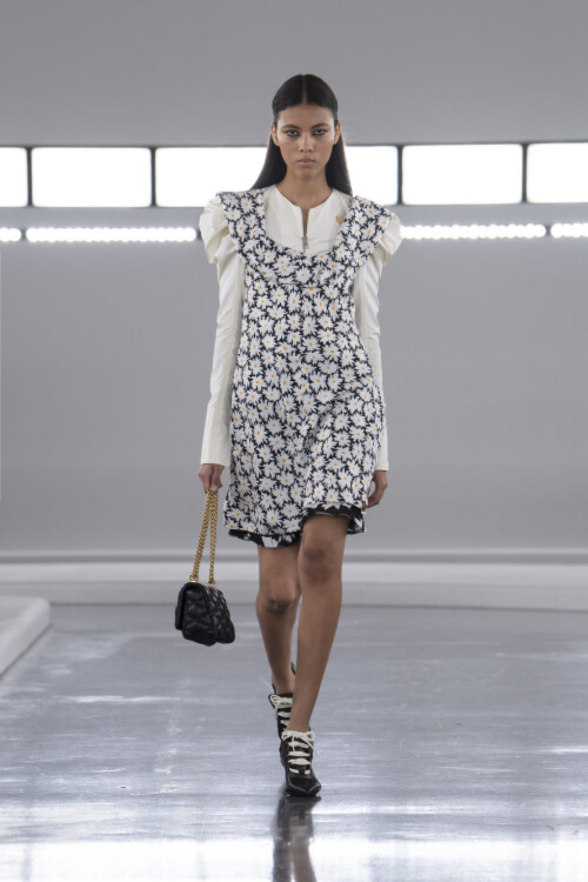 Louis Vuitton Presents Its New Women's Prefall 2024 Collection: Voyager