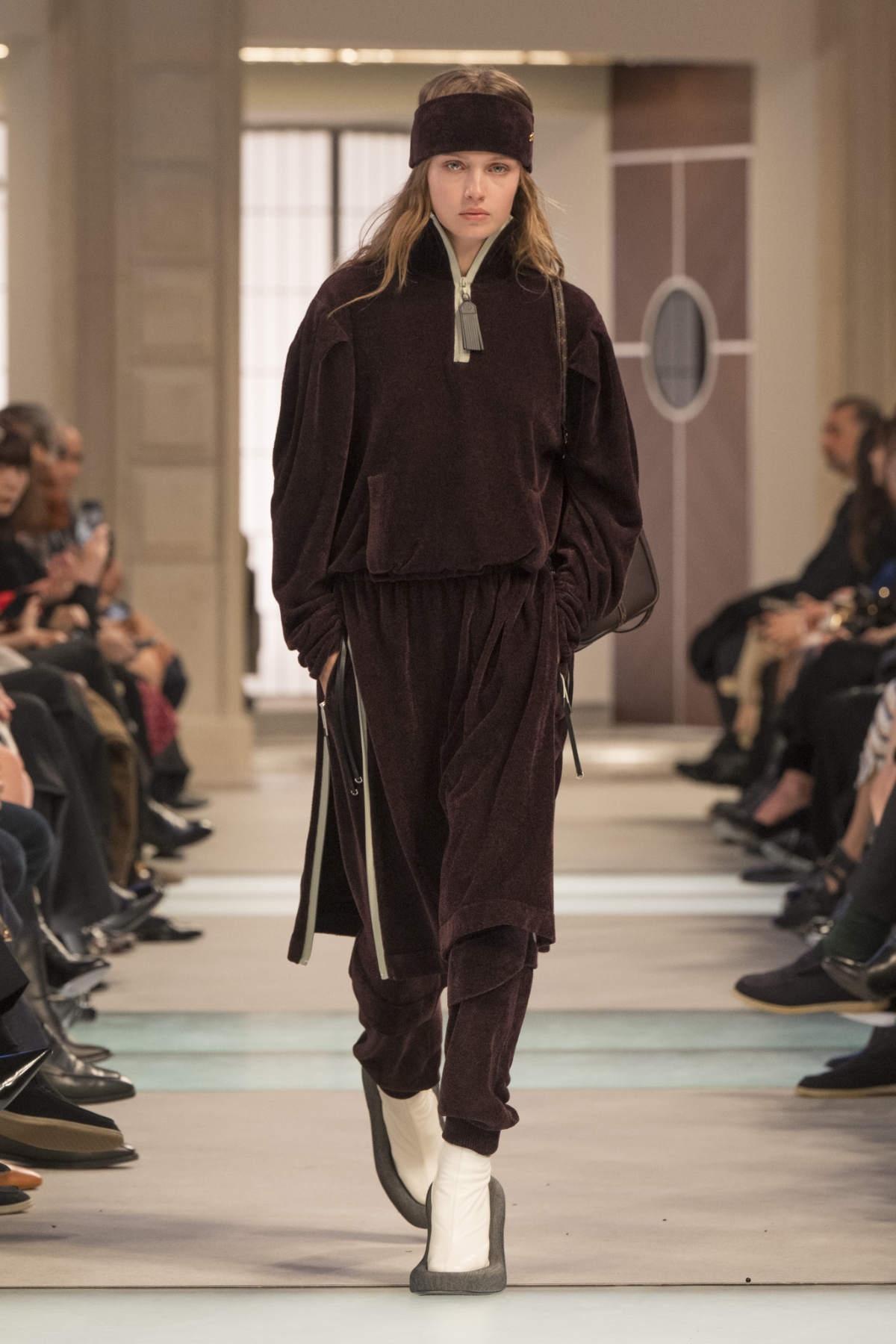 Louis Vuitton Presents Its New Women’s Fall-Winter 2025 Collection