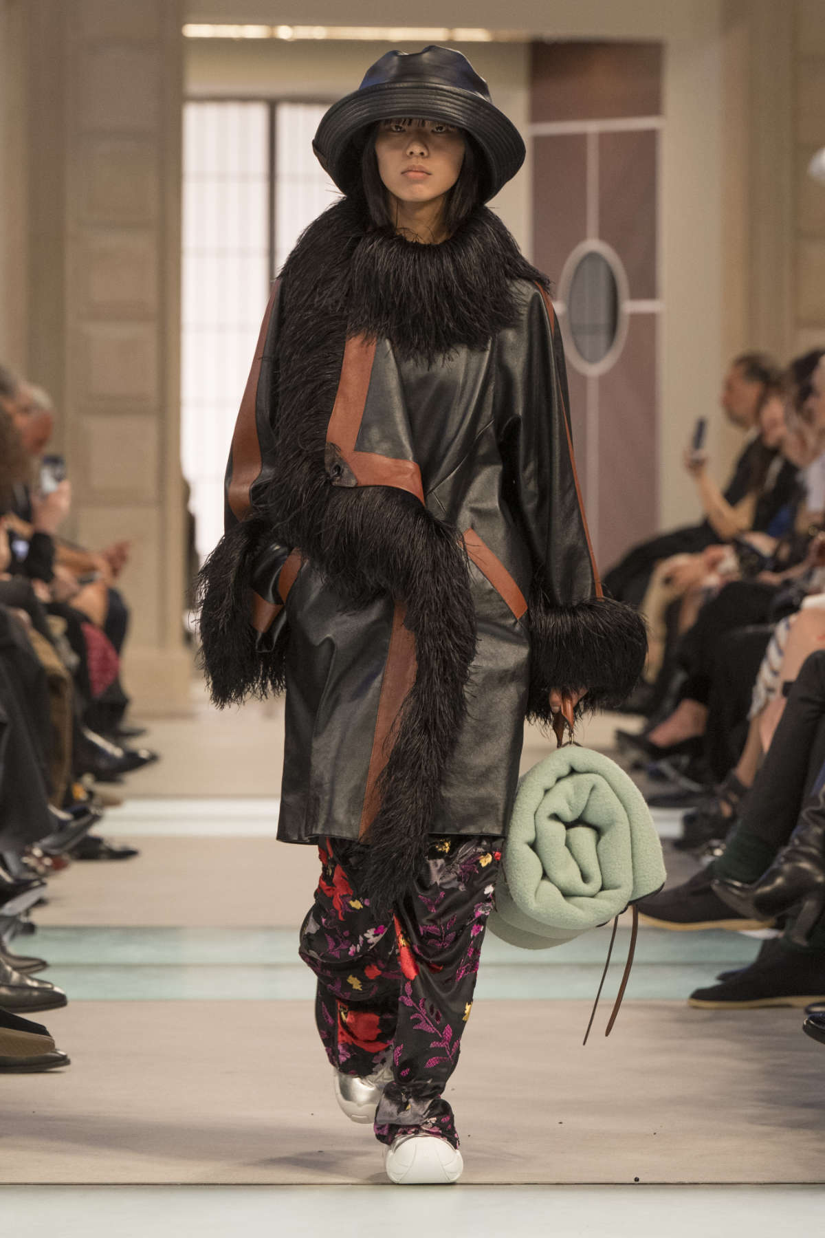 Louis Vuitton Presents Its New Women’s Fall-Winter 2025 Collection