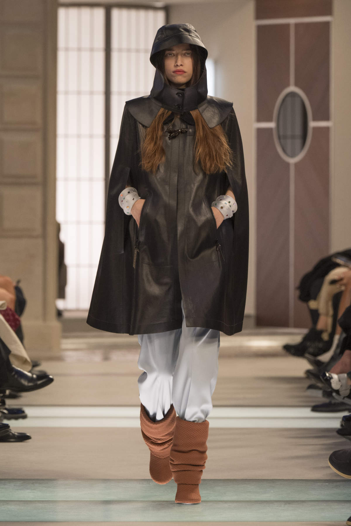 Louis Vuitton Presents Its New Women’s Fall-Winter 2025 Collection