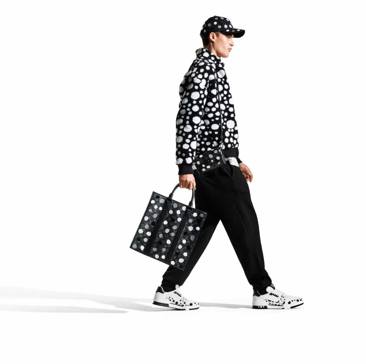 Louis Vuitton: Creating Infinity: The Worlds Of Louis Vuitton X Yayoi  Kusama - Drop 2 - Luxferity