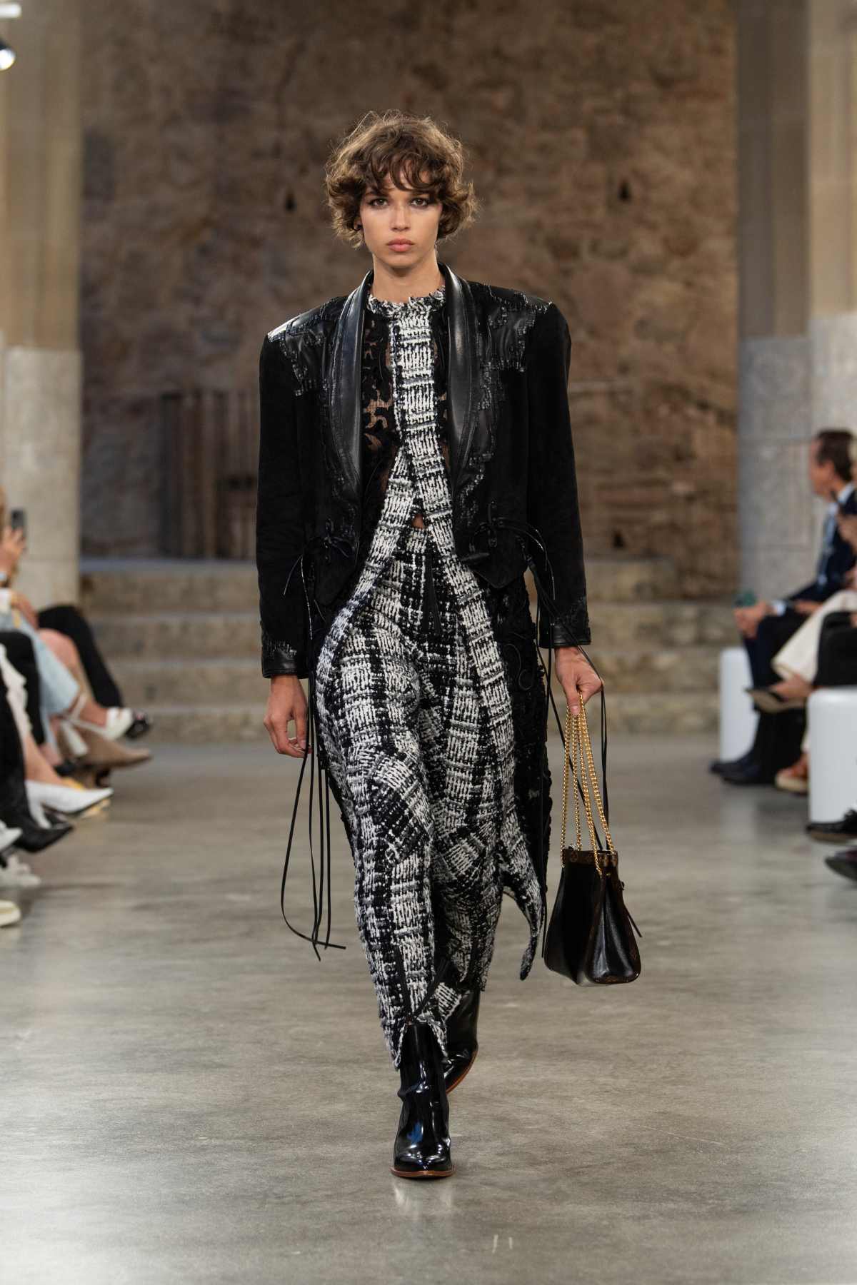 Louis Vuitton Presents Its New Cruise 2025 Womenswear Collection