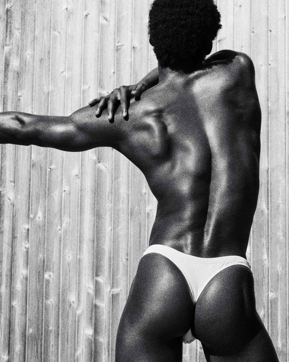 Ludovic De Saint Sernin Relaunches Its Swimwear Line With A Spring Summer 2025 Campaign