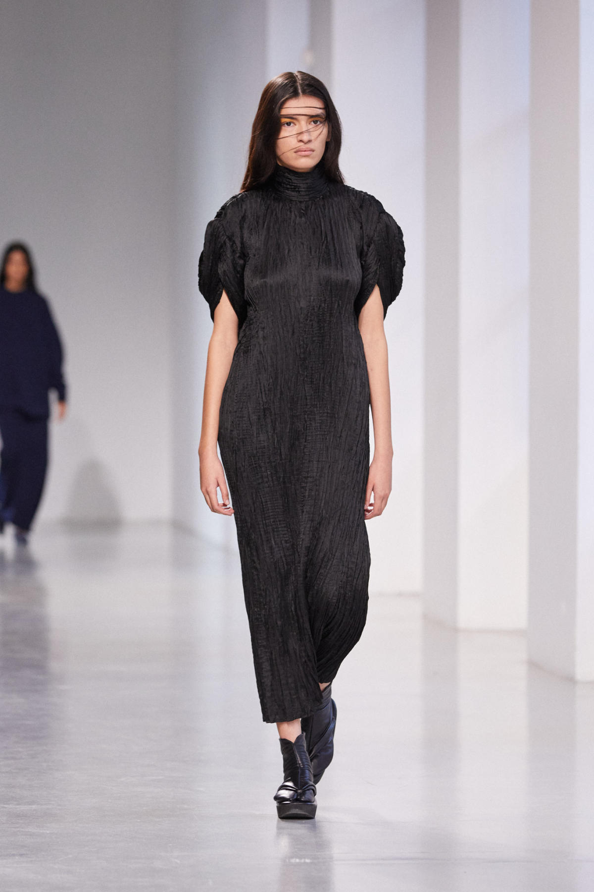 Mame Kurogouchi: Mame Kurogouchi Presents Its New Autumn Winter 2023  Collection: “Bamboo Interactions” - Luxferity