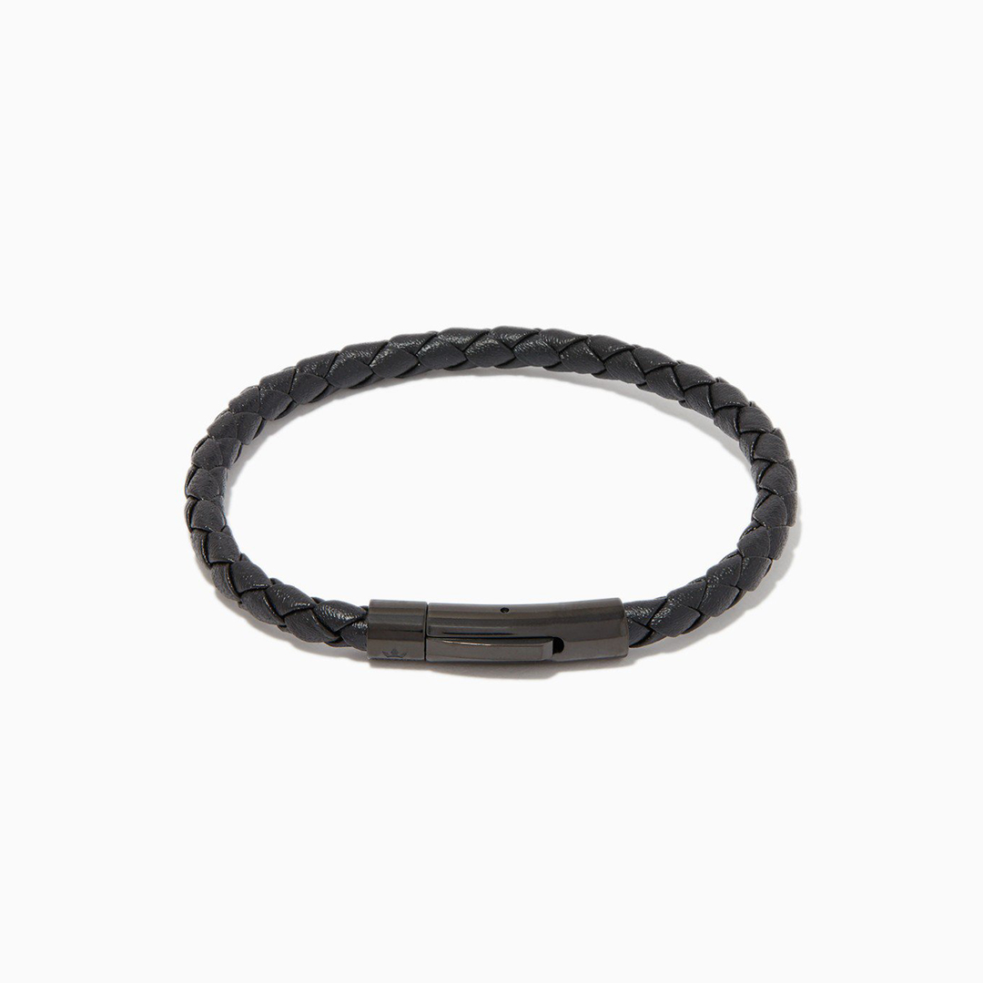 Discover The New Matteo Bracelet> Black On Black
