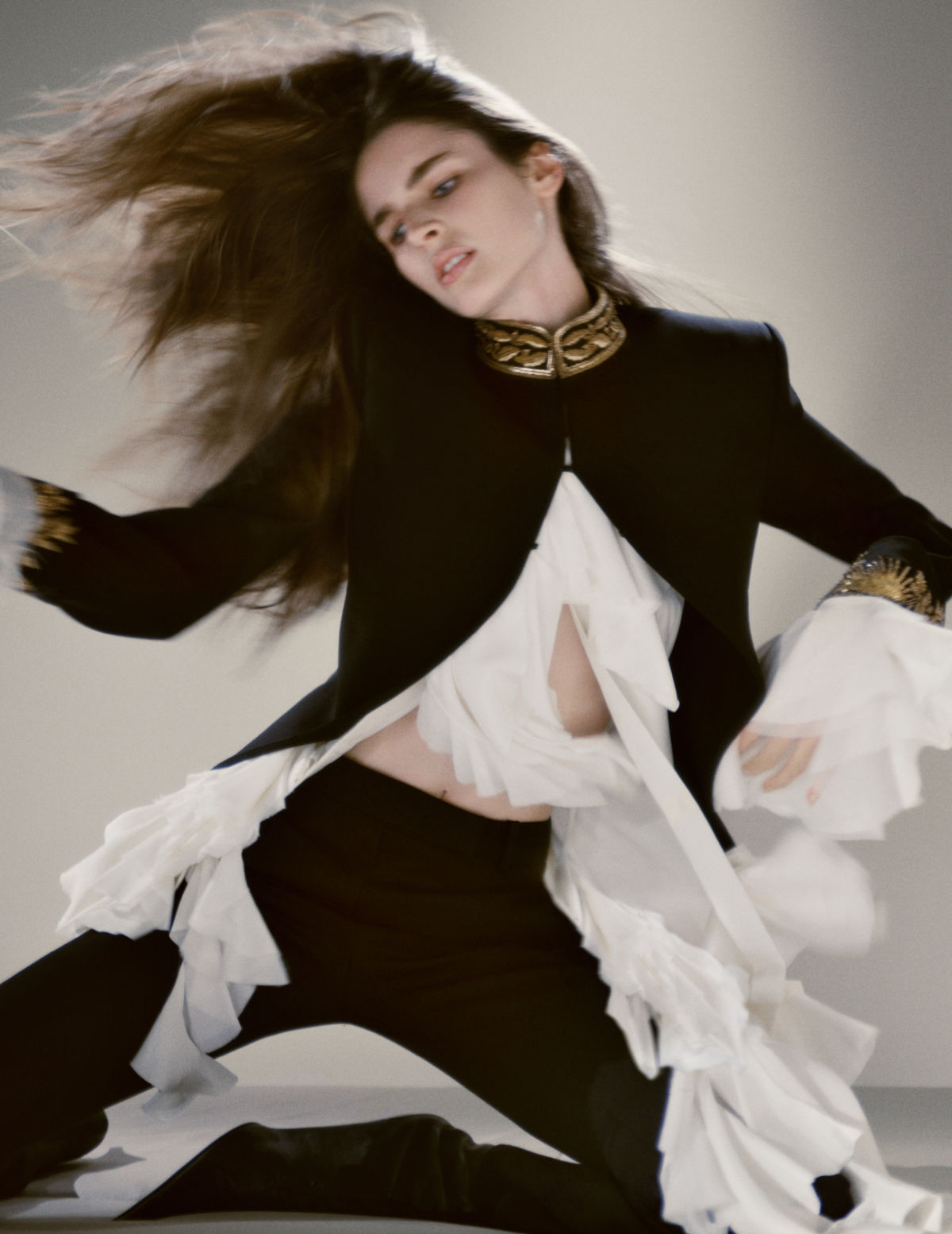 McQueen Autumn/Winter 2025 Campaign: A Bold Reimagining Of Freedom And Expression