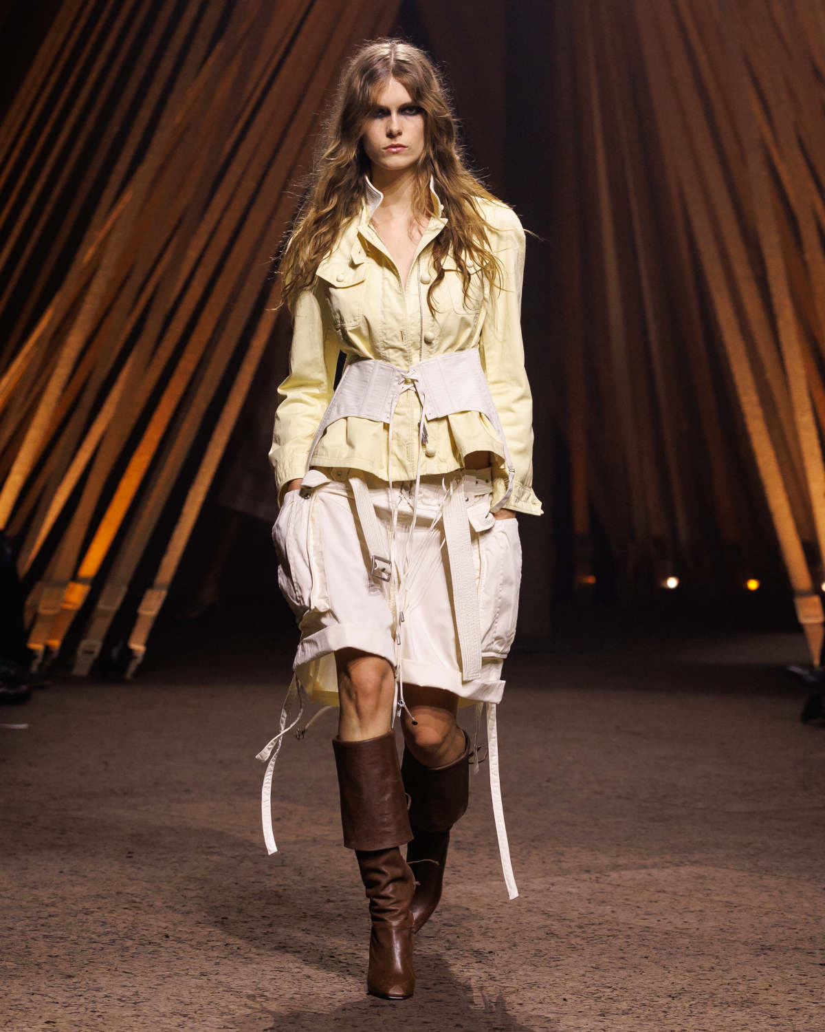 McQueen Spring Summer 2026: Primal Elegance And Avant-Garde Tailoring