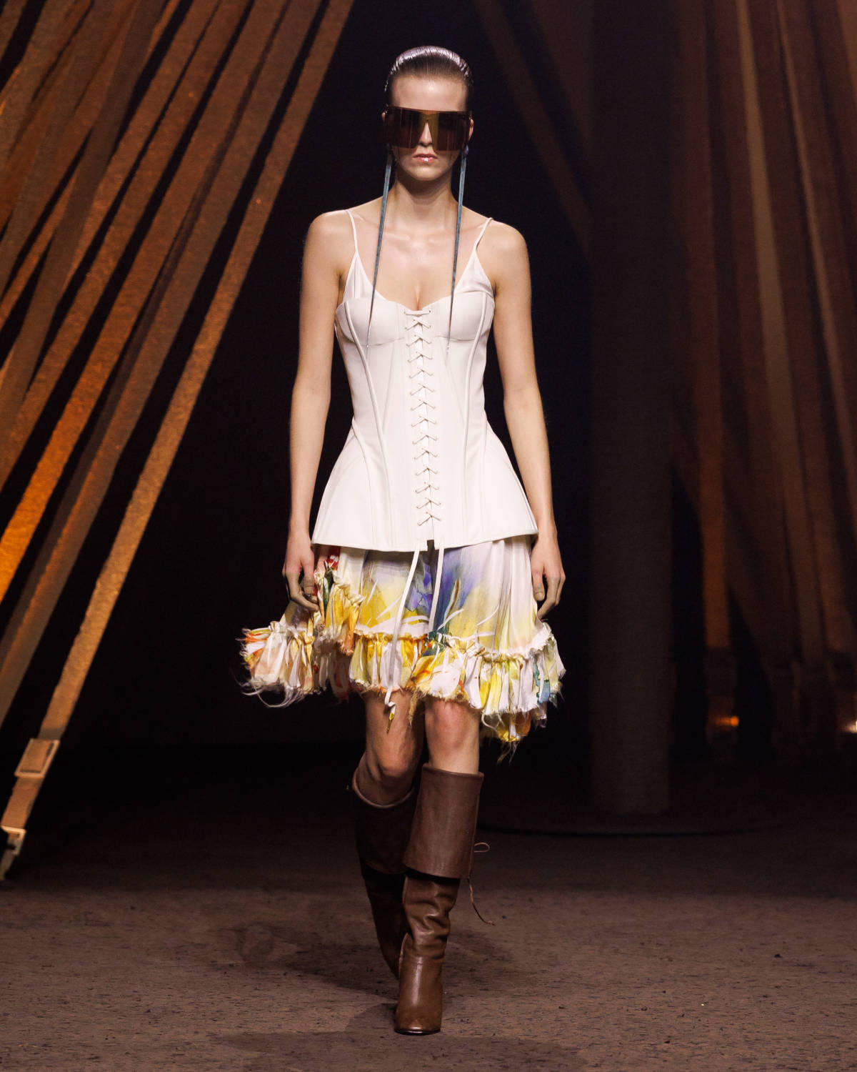 McQueen Spring Summer 2026: Primal Elegance And Avant-Garde Tailoring