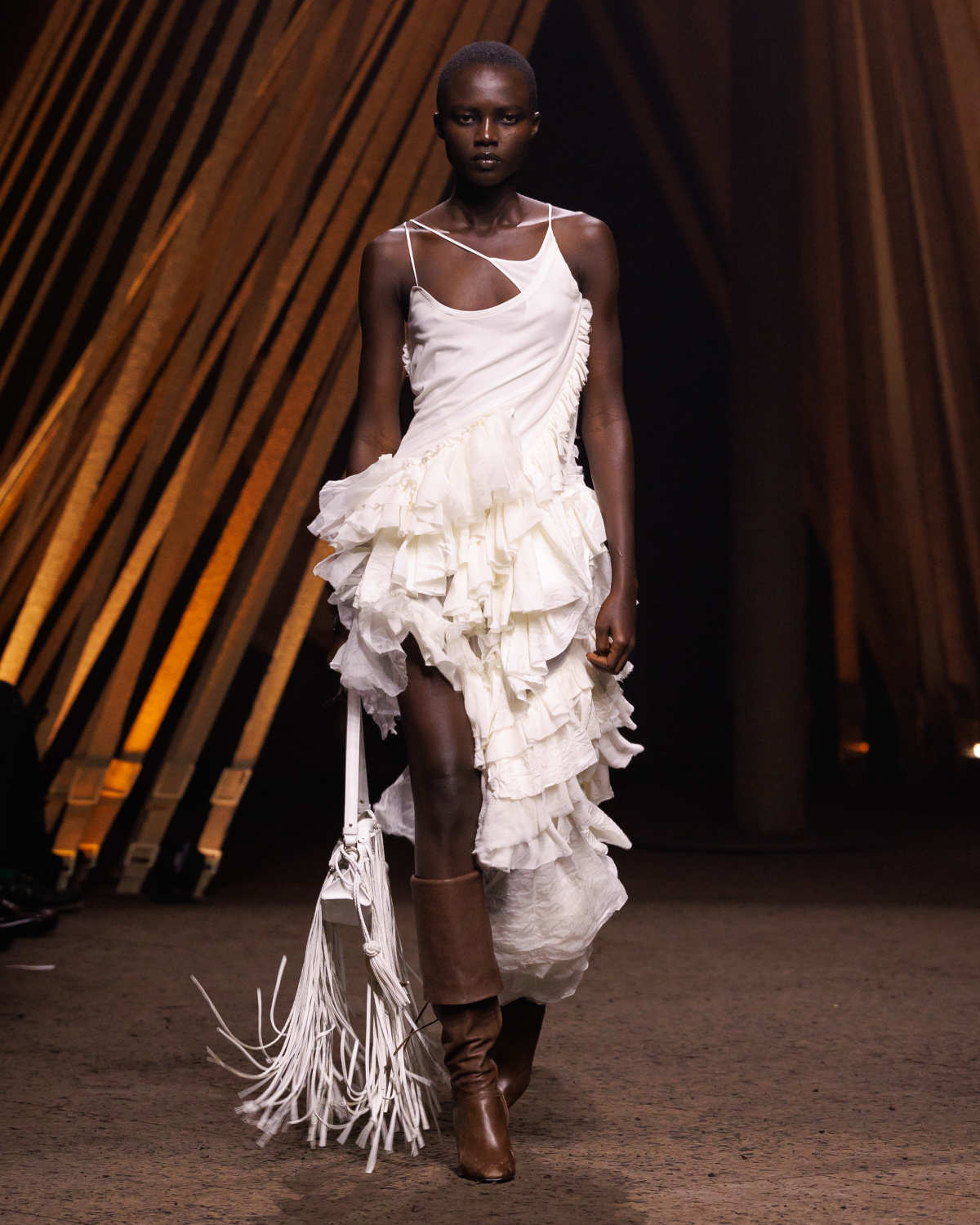 McQueen Spring Summer 2026: Primal Elegance And Avant-Garde Tailoring