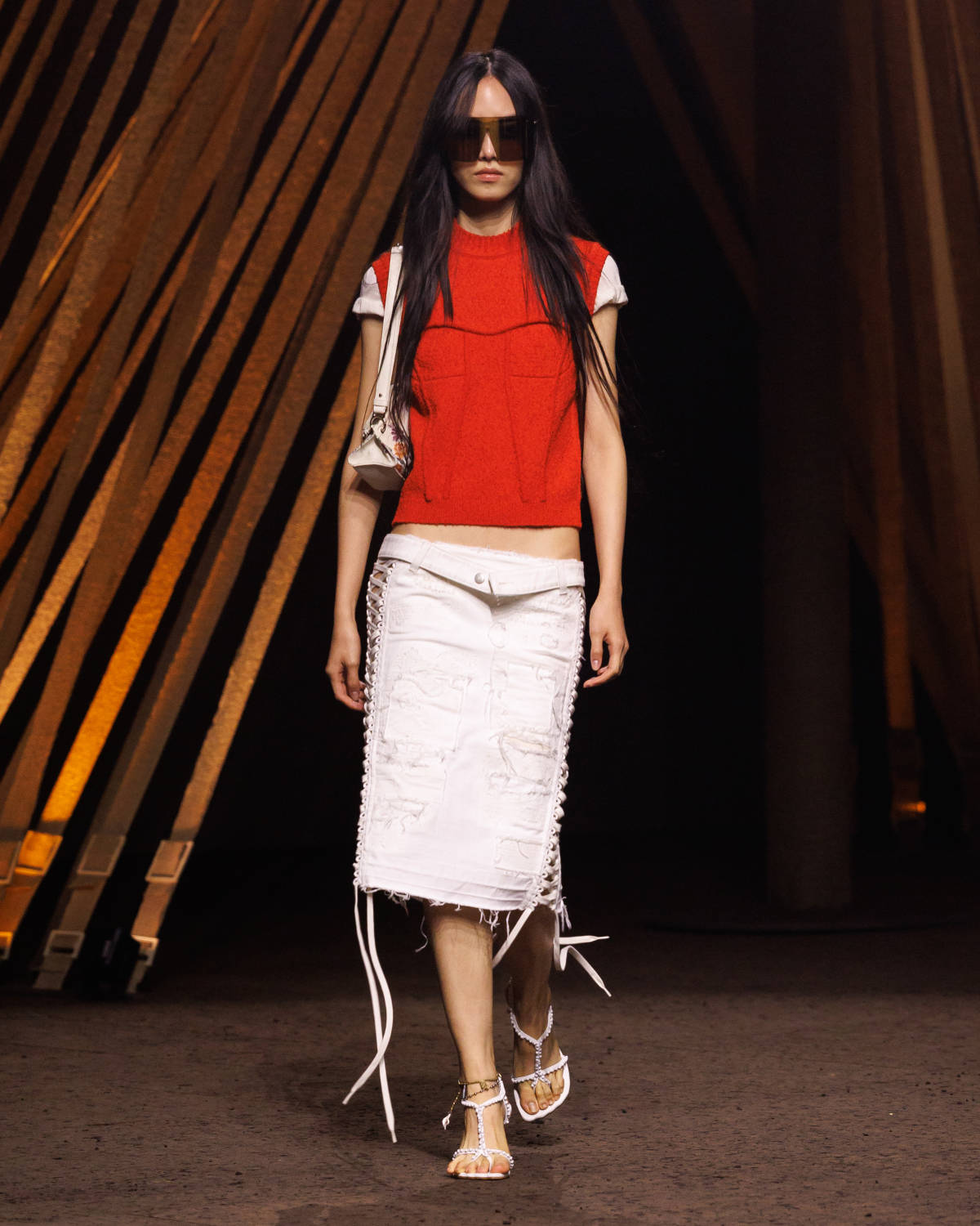 McQueen Spring Summer 2026: Primal Elegance And Avant-Garde Tailoring