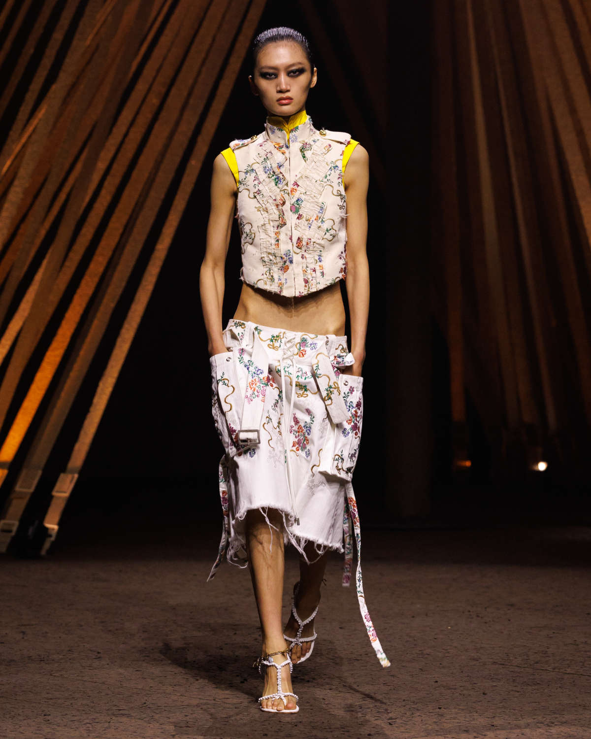 McQueen Spring Summer 2026: Primal Elegance And Avant-Garde Tailoring