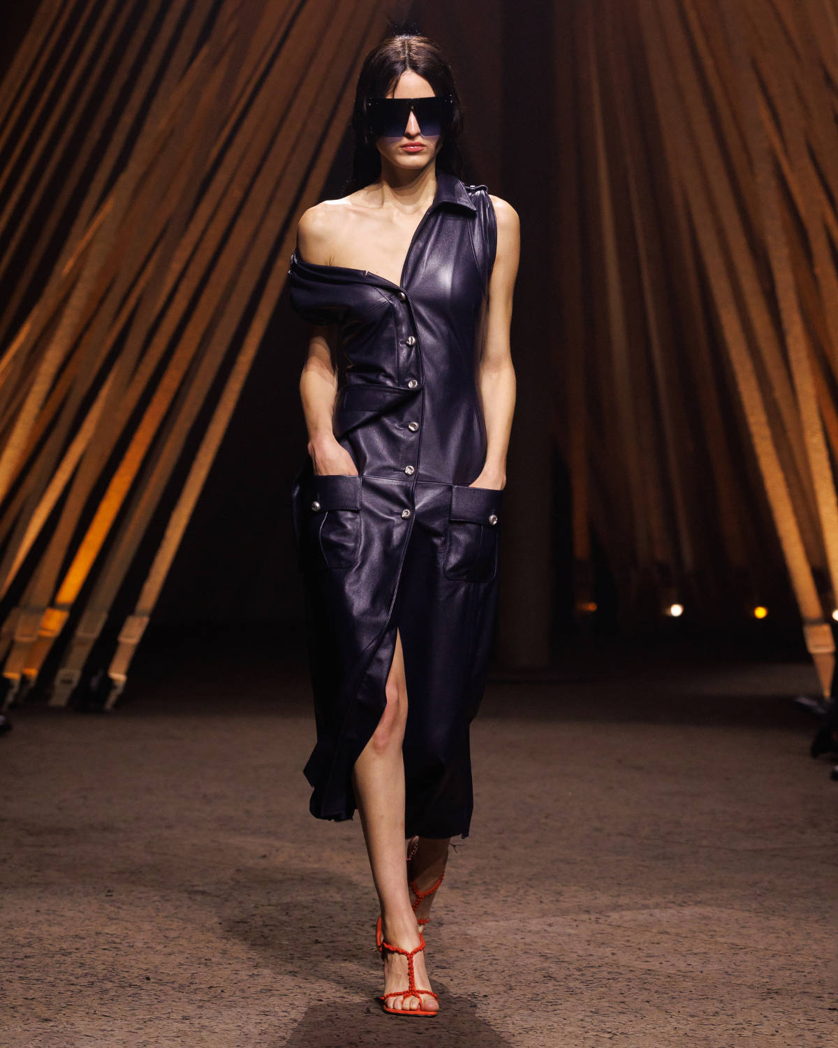 McQueen Spring Summer 2026: Primal Elegance And Avant-Garde Tailoring