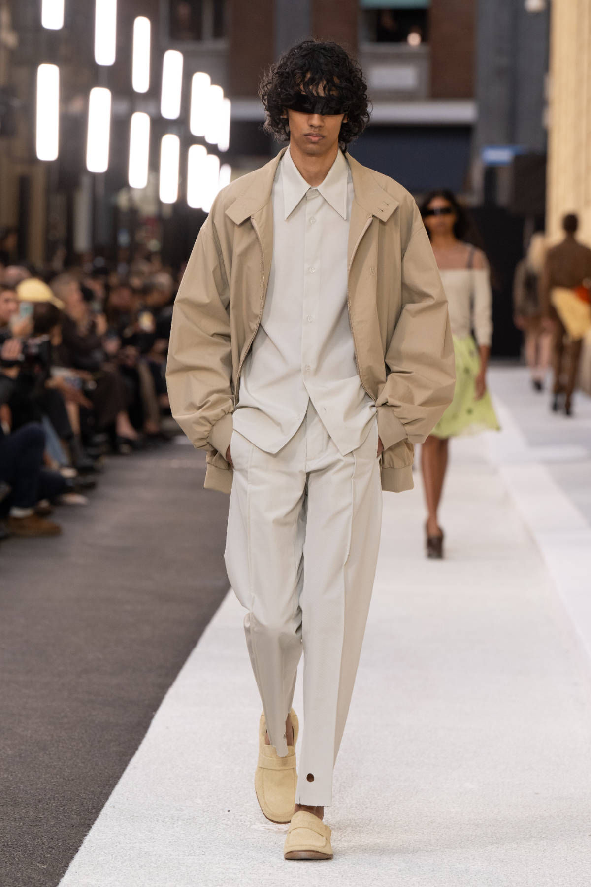 MM6 Maison Margiela Spring-Summer 2026: A Street Reimagined As Catwalk