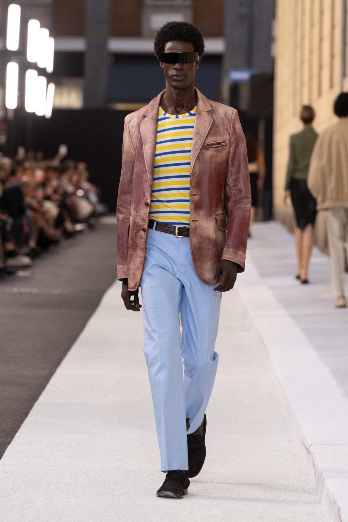 MM6 Maison Margiela Spring-Summer 2026: A Street Reimagined As Catwalk