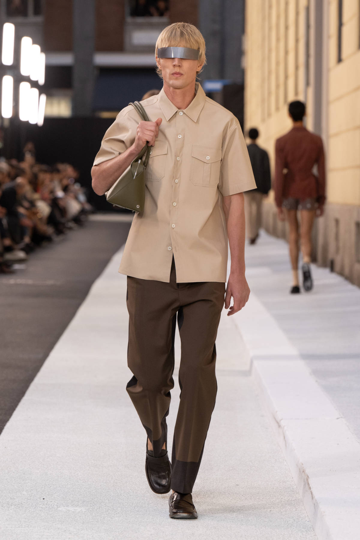 MM6 Maison Margiela Spring-Summer 2026: A Street Reimagined As Catwalk