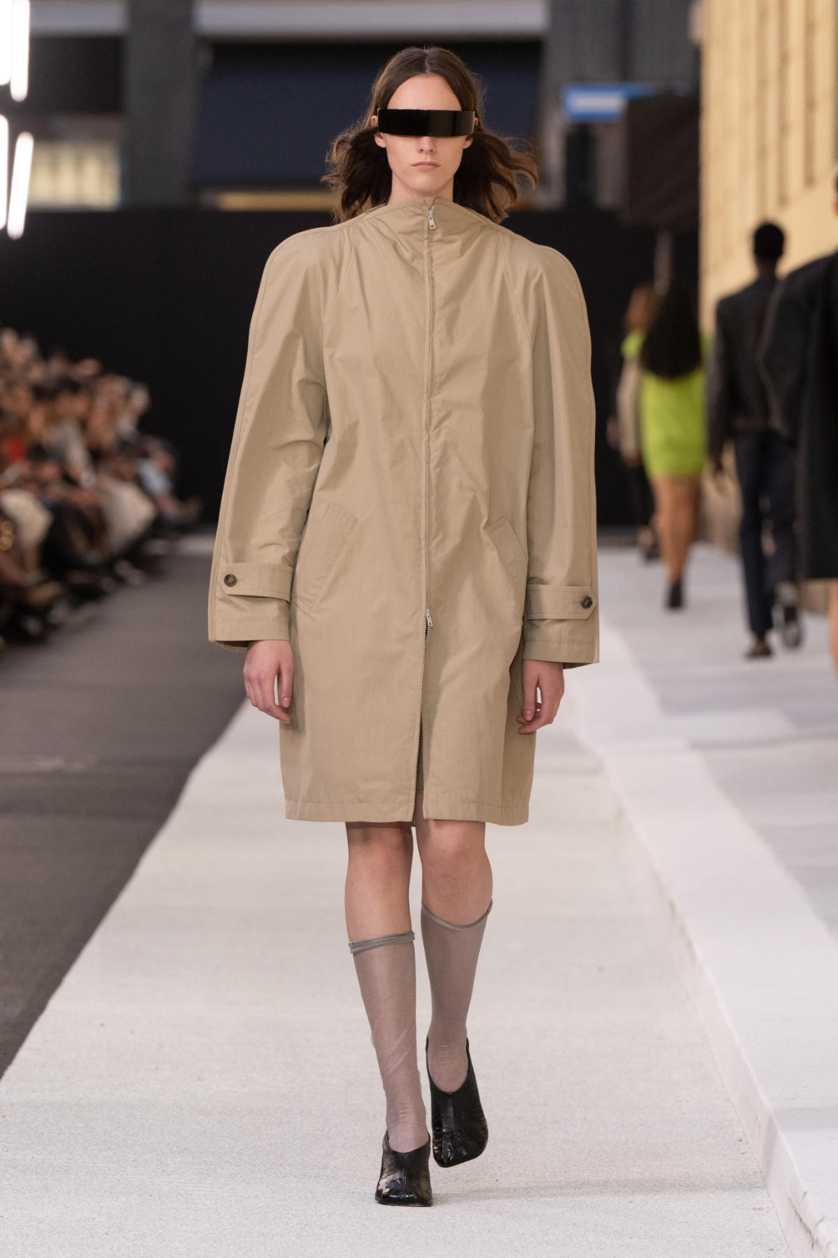 MM6 Maison Margiela Spring-Summer 2026: A Street Reimagined As Catwalk