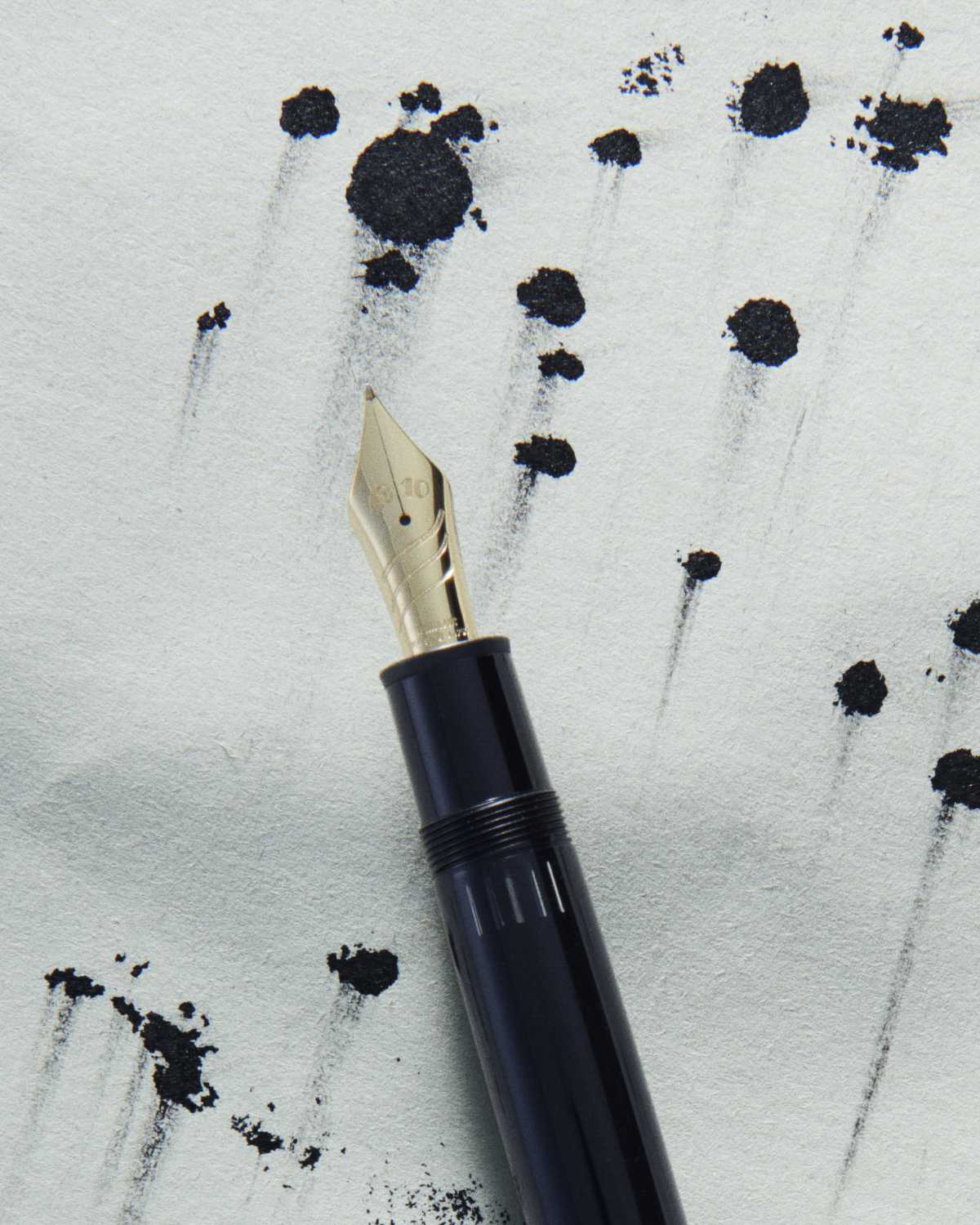 Meisterstück Great Masters Calligraphy: Precious Resin 149 Curved Nib