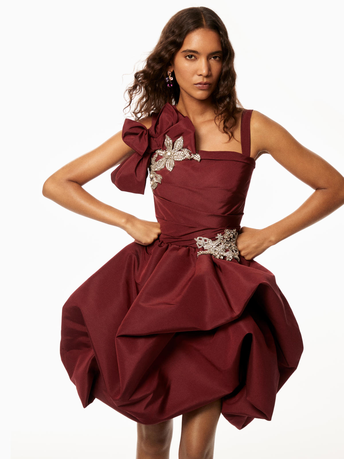 Oscar de la Renta Pre-Spring 2026: A Vibrant Garden in Bloom