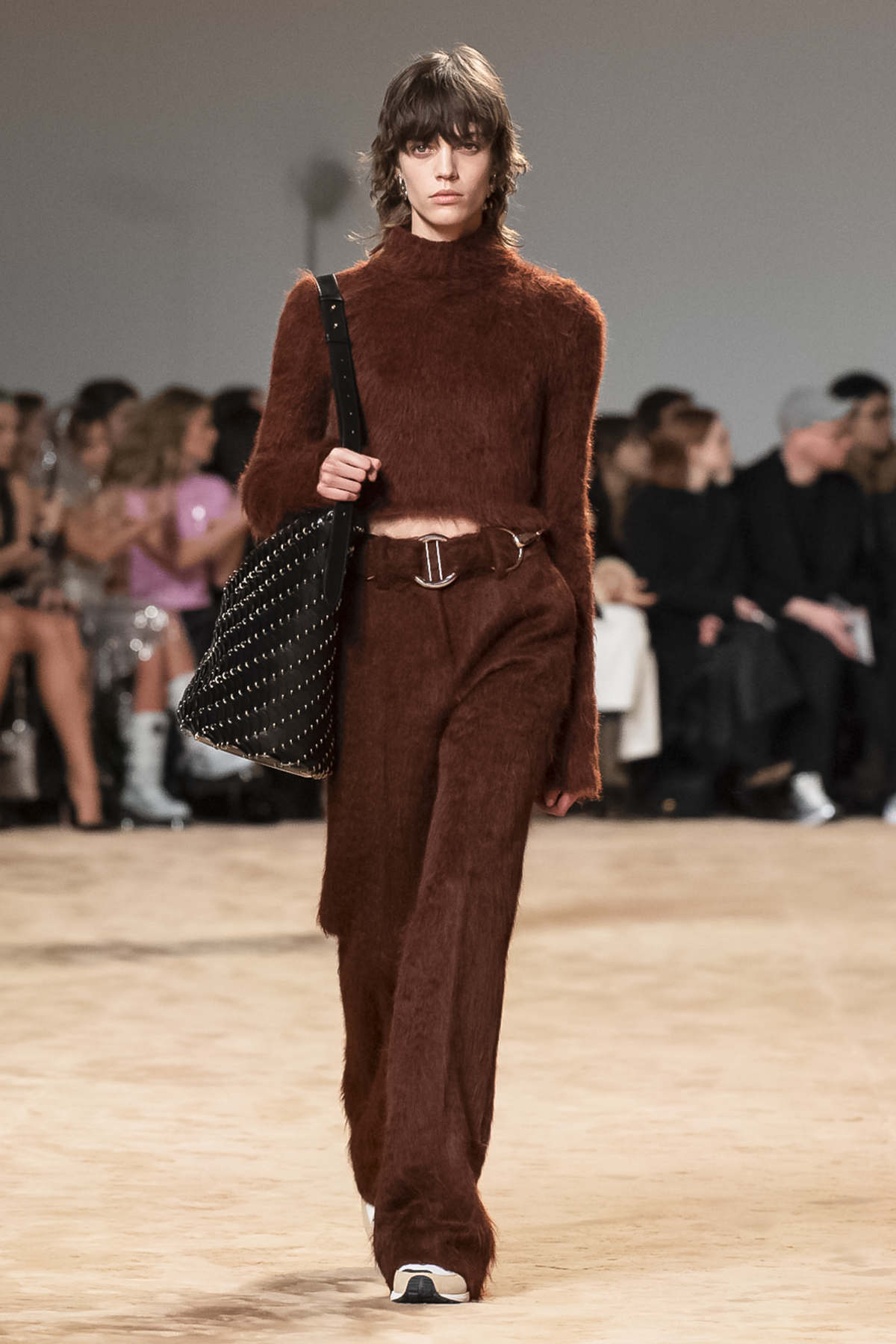 Paco Rabanne Presents Its New Fall-Winter 2023 Collection: Chasing Dreams