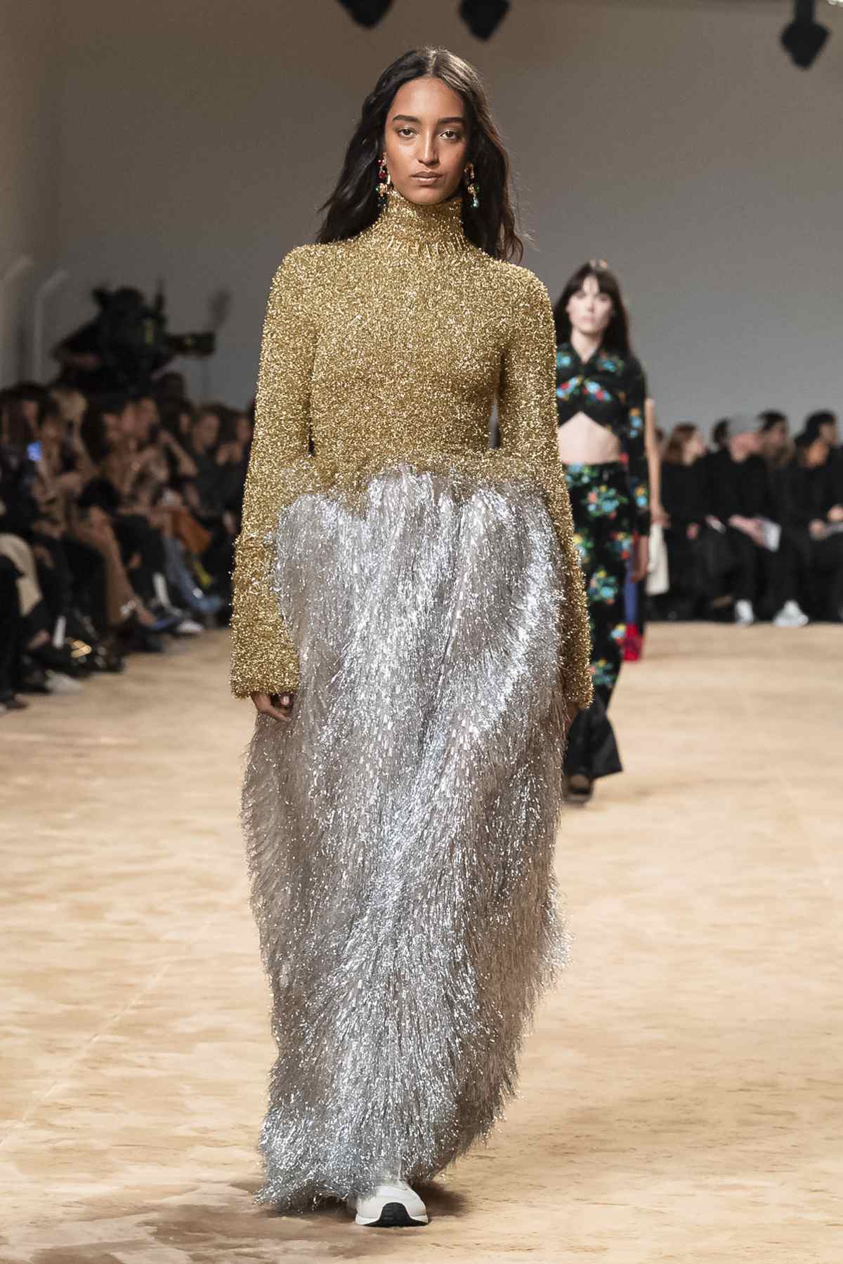 Paco Rabanne Presents Its New Fall-Winter 2023 Collection: Chasing Dreams