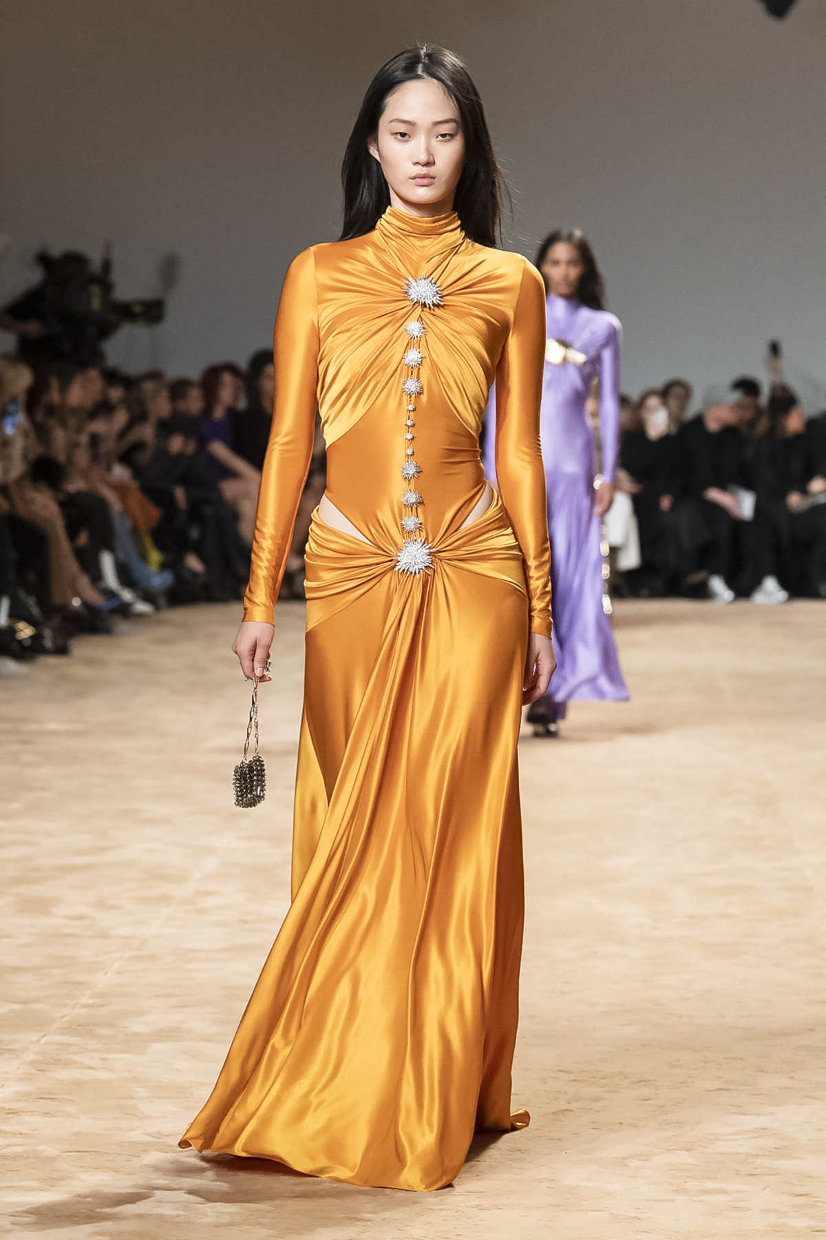 Paco Rabanne Presents Its New Fall-Winter 2023 Collection: Chasing Dreams