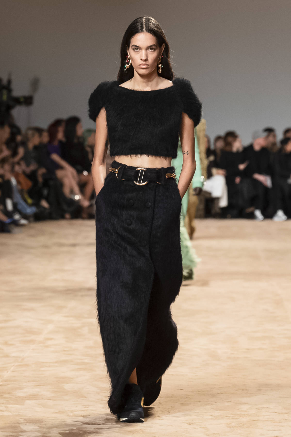 Paco Rabanne Presents Its New Fall-Winter 2023 Collection: Chasing Dreams