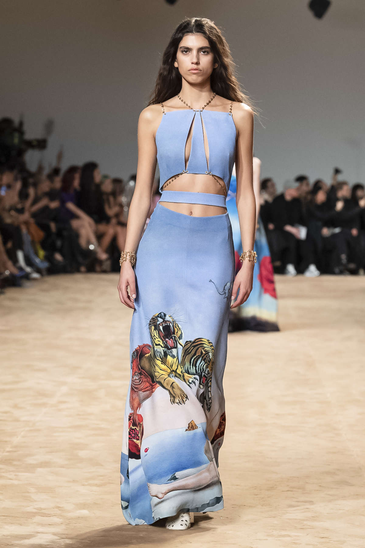 Paco Rabanne Presents Its New Fall-Winter 2023 Collection: Chasing Dreams