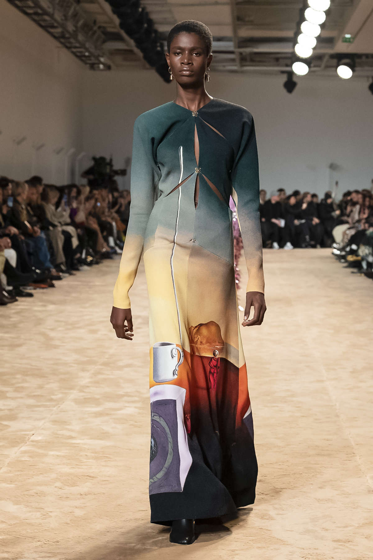 Paco Rabanne Presents Its New Fall-Winter 2023 Collection: Chasing Dreams